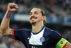 男篮世界杯女主持人是谁？男篮世界杯女球迷？