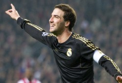 nba有哪些中国人？nba里的中国人员名单？