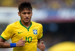 詹姆斯46分成历史首人，詹姆斯各项历史排名