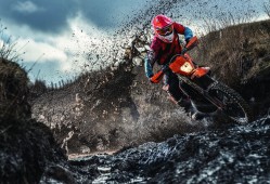 魔术师约翰逊弹跳？魔术师约翰逊训练视频？